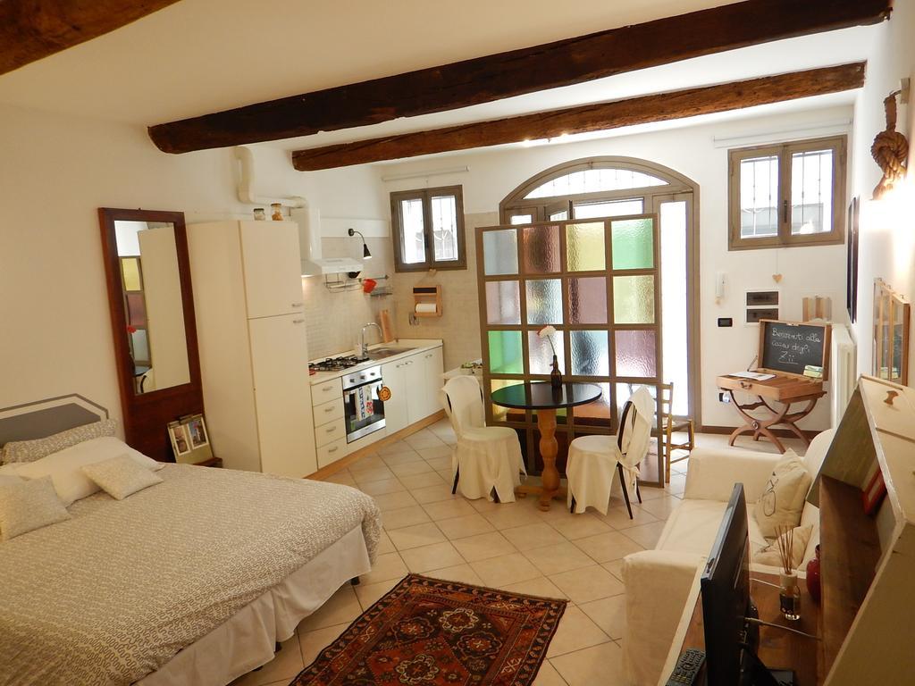 La Casa Degli Zii Lägenhet Ferrara Exteriör bild