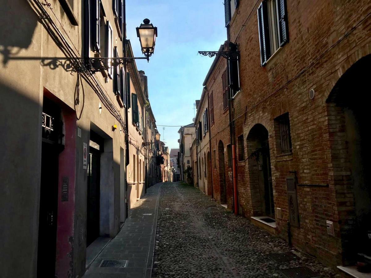 La Casa Degli Zii Lägenhet Ferrara Exteriör bild